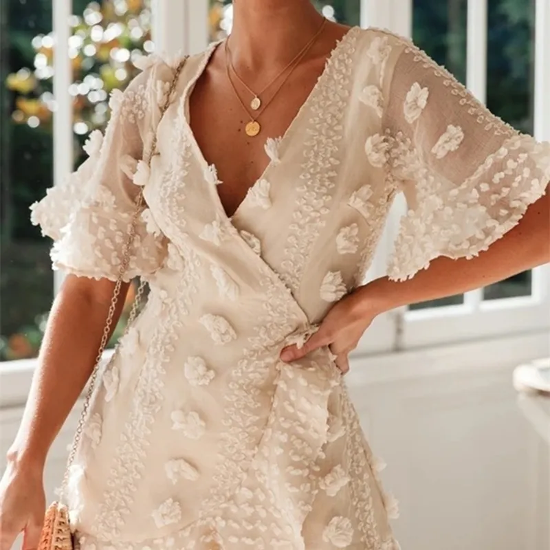 Women Hollow Out Lace Crochet Dress White Beige Spring Sexy Long V-Neck Flare sleeve Short Sleeve Evening es Lady Party W220315