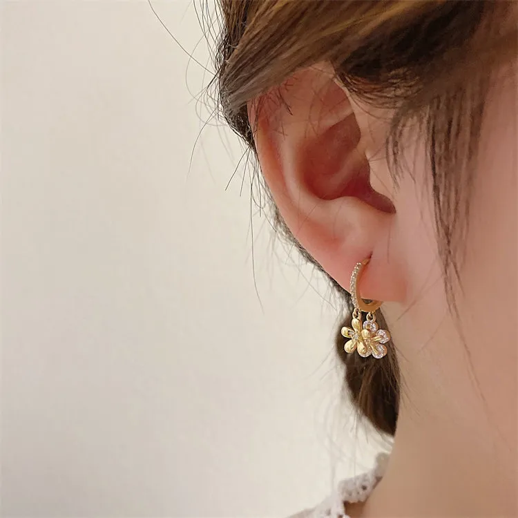 Dangle Lustre Micro Pave Zircone Fleur Hoop Boucles D'oreilles Pour Les Femmes Style Coréen Délicat Nouveaux Bijoux