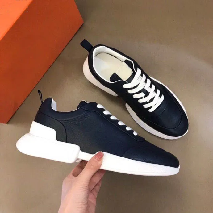 Scarpe casual di alta qualità Sneaker da uomo leggere Sneakers Scarpe Tecniche di allenamento Gomma Tessuti tecnici Scarpe da ginnastica ballerine in vera pelle scarpa di lusso bianco nero 38-46