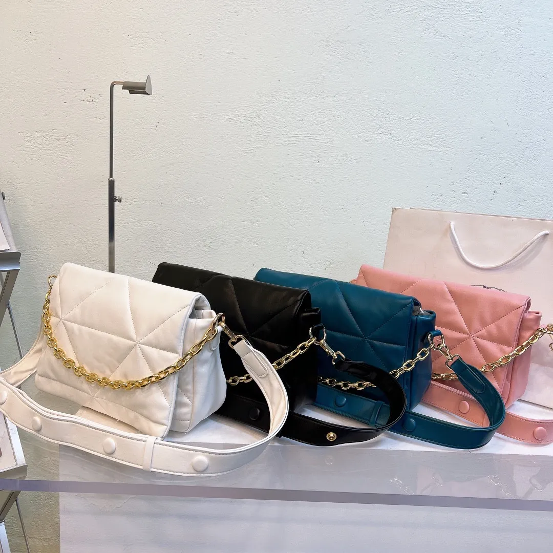 Handbags at wholesale price clearance