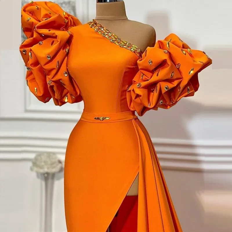 En axel unik kväll prom klänningar långa apelsin beaded sjöjungfrun elegant enkel formell kvällsklänning Vestidos defiesta