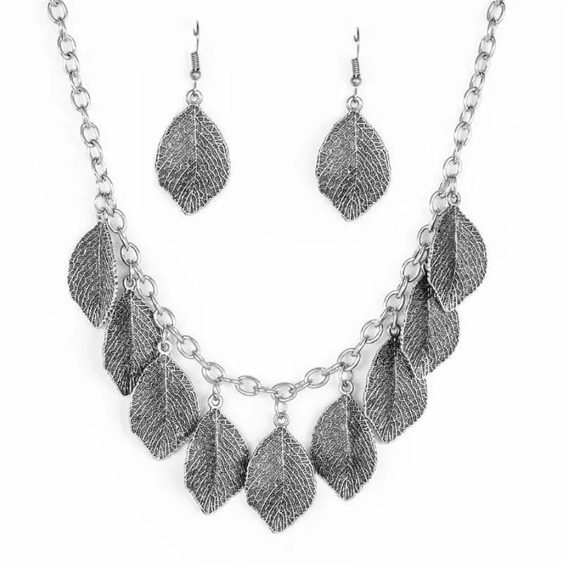 Łańcuchy mody damskie retro liście wisiorka naszyjnik kolczyki liści biżuteria