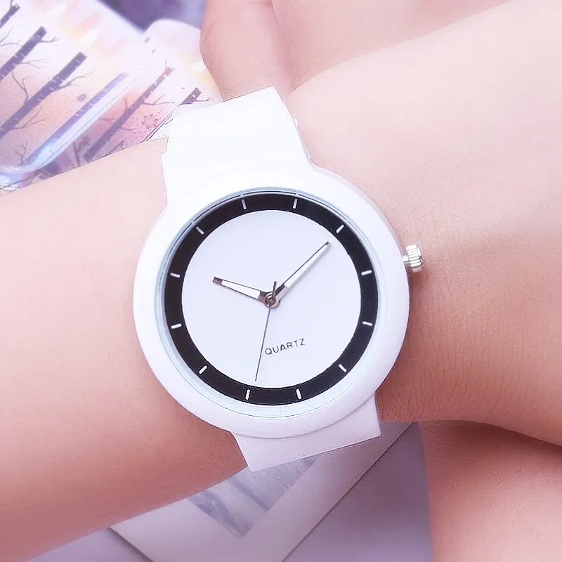 Montres blanches Fashion Fashion Silicone Band analogique Quartz au poignet Watch Woards Woards Quartz Quartz Montre à bracelet Relogio Feminino Reloj