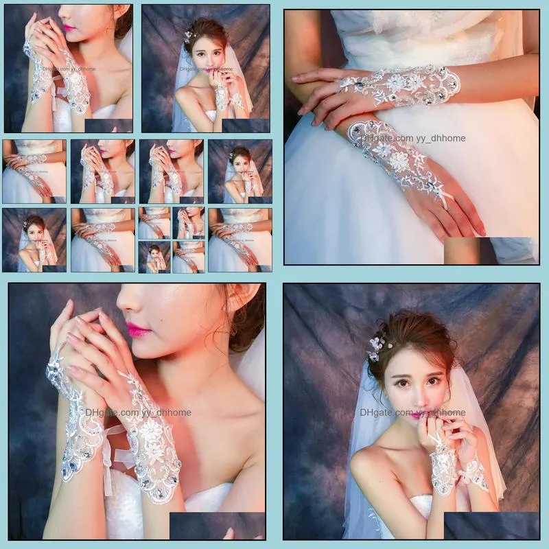 Short Fashion White Bridal Gloves with Beadings Lace Fingerless Wedding Glove