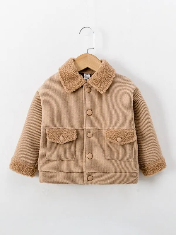 Peuter jongens flap pocket teddy gevoerde corduroy jasje zij