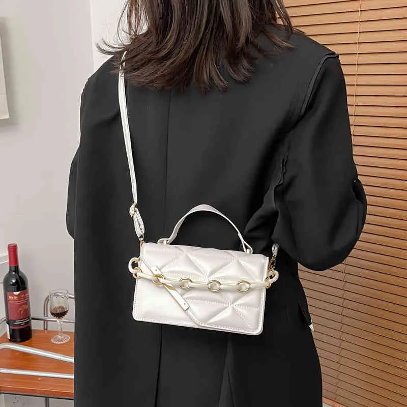 Корейский мода небольшая квадратная сумка 2022 новая цепная цепная цепная цепочка посланник аромат универсальный плечо
