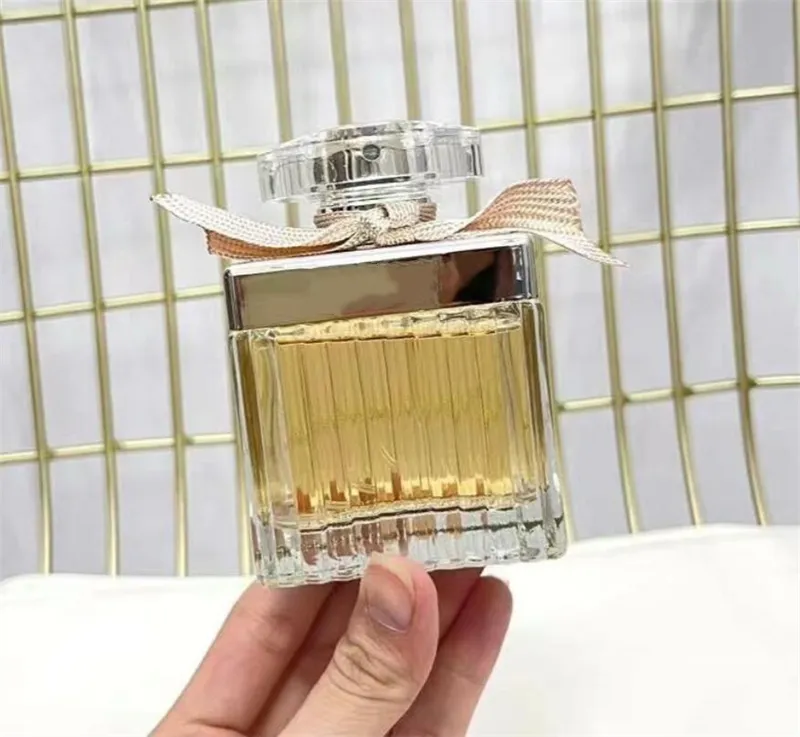 Déodorant désodorisant parfum pour femme petite amie comme cadeaux parfum odeur charmante PARFUM longue durée 75 ml