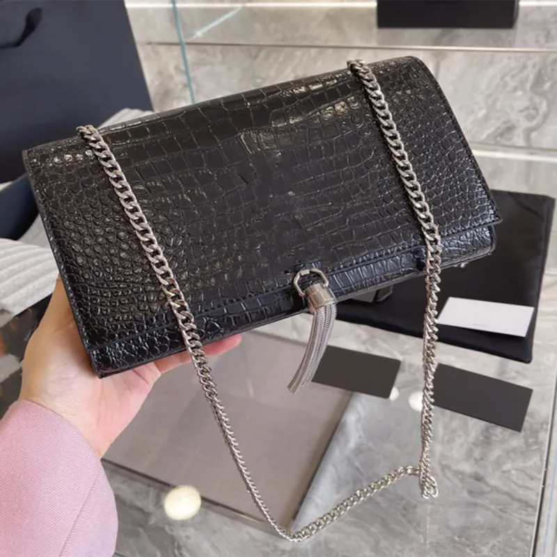 Crocodile Pattern Tassel Chain Bag Luxury Design Ladies Messenger Bag Taille 25cm 220806