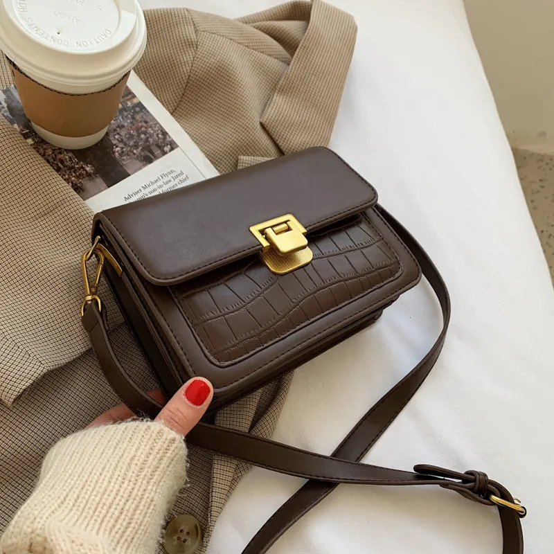 COURONNE 正規品/送料/関税込み Fluffy ショルダー22 DHgate.com:Premium Sheepskin Crossbody Bag: 22CM Designer