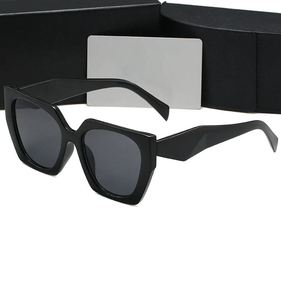 Lunettes de soleil de créateurs Classique Élément de haute couture Populaire Adumbral Lunettes anti-ultraviolets Conception pour Homme Femme 6 Couleurs Top Qualité