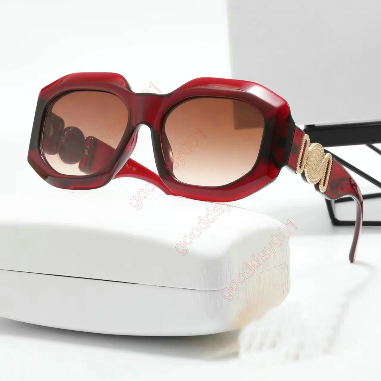 Versace Red Glamorous Oversized Sunglasses Versace 2057 1115 8G – Vintage Frames Company main image 2
