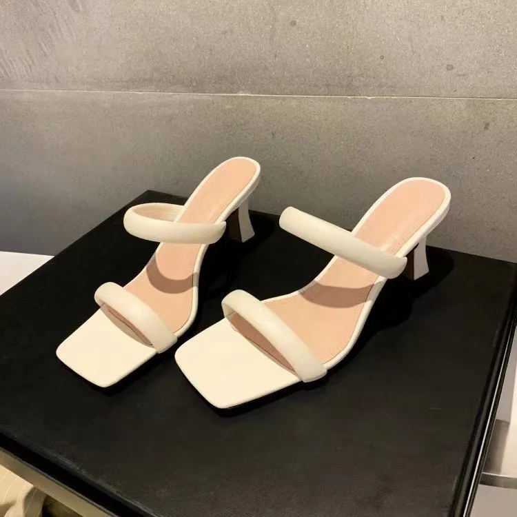 2022 New design women`s fashion high heels sandals girls summer holidays leather strap sexy heel shoe open toe lady dinner party slides big size 40 black white No Box #H05