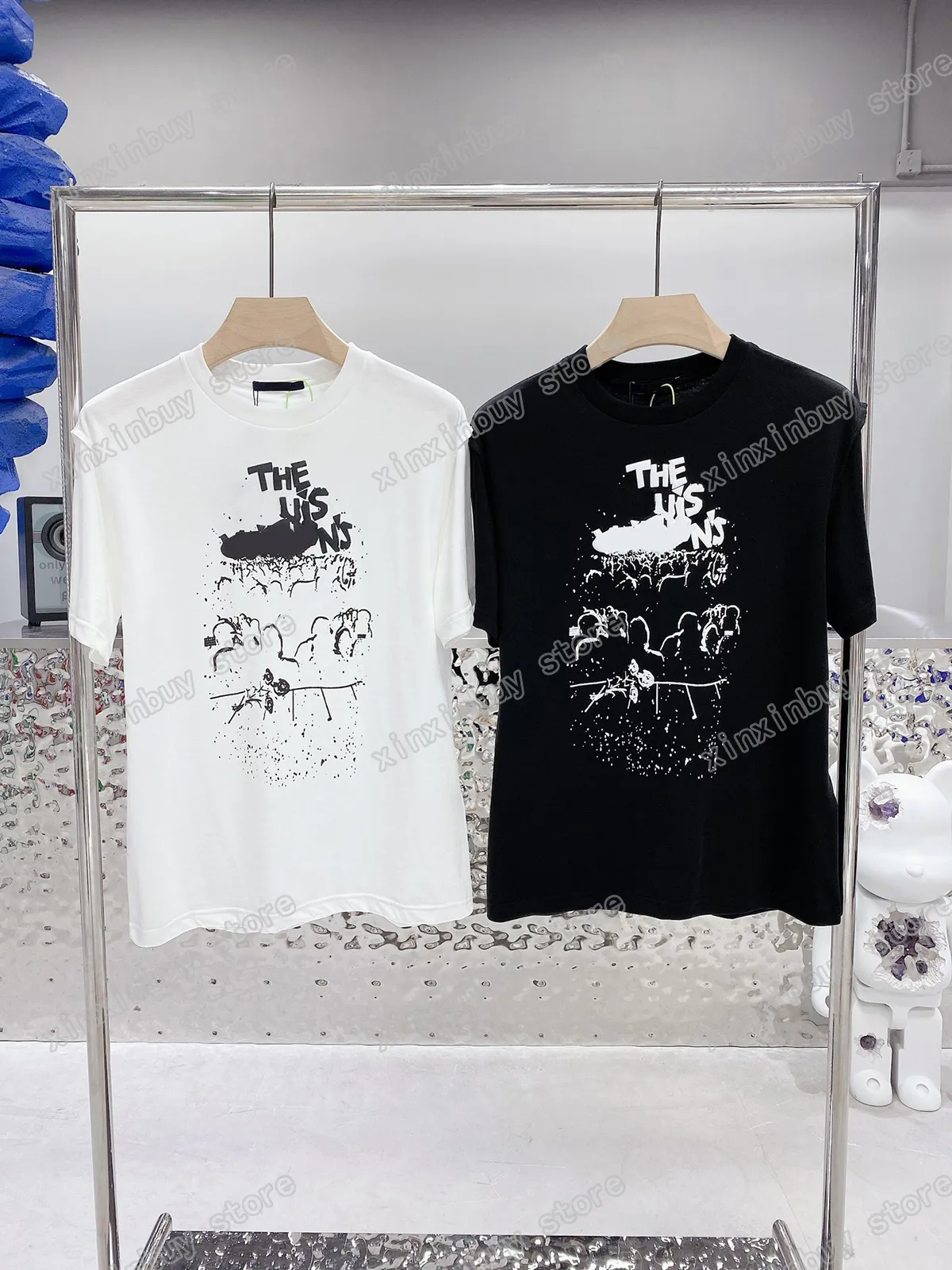 22SS Erkek Kadın Tasarımcıları Tişört Tee Graffiti Çiçekleri Baskı Kısa Kollu Adam Mürettebat Boyun Sokak Giyim Beyaz Siyah Xinxinbuy XS-L