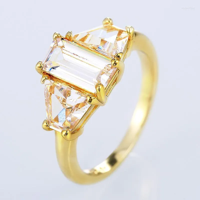 結婚指輪Huitan Luxury Gold Color Women Classic Rectangular Shape Cubic Zirconia Graceful Gift Feamle Timeless Jewelry Wynn22