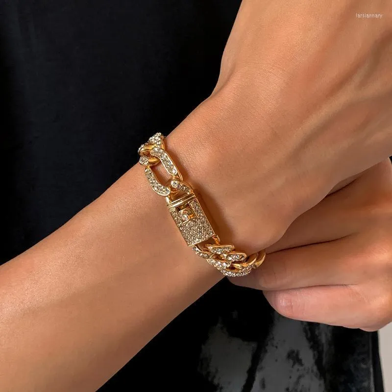 Länkkedja ingemark lyxmode isas ut Rhinestone -armband för kvinnor män hiphop kubanska armband enkla silverfärg smycken gåvor