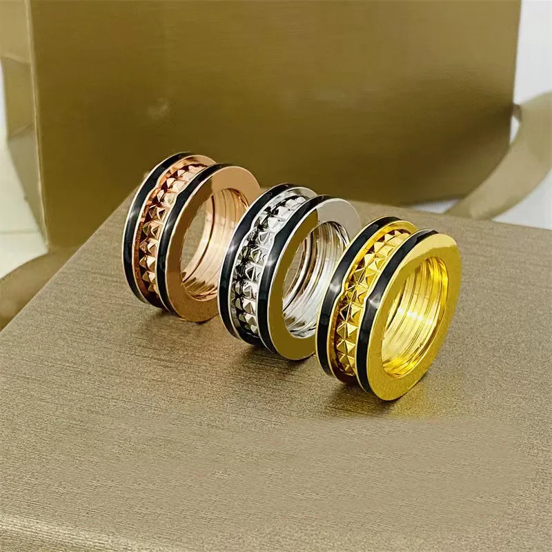 2022 Fashion Designer Titanium Rings For Women European Classic Luxury
