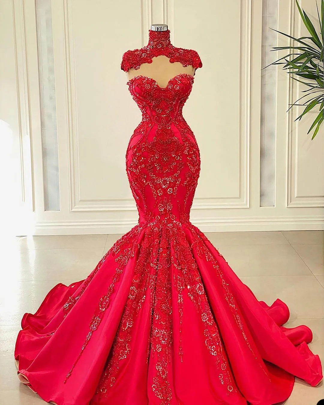 Red Mermaid Evening Dresses With Wrap Lace High Neck Sleeveless Prom Gowns Sweep Train Lace Party Robe de mariee