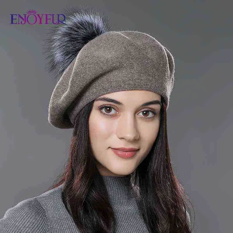 Enjoyfur Women Beret Hat Female Winter Knitted Wool Beret Natural Raccoon Fox Fur Pompom Hat Solid Color Top Quality Beret cap J220722