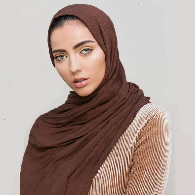 Mulheres Crinkle Hijab Luxurno 100 Rayon Rayon Shawl Shawl Color Color Lcarves Muslim Wrap Silenciador Grande tamanho 180 95cm