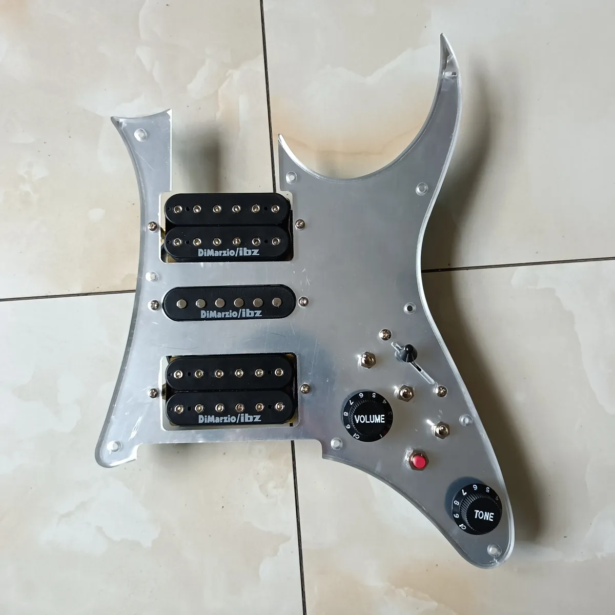 업그레이드로드 된 HSH PickGuard Set 다기능 스위치 검은 Dimarzioibz Alnico Pickups 20 Tones RG 기타 용접 하네스에 대한 더 많은 기능