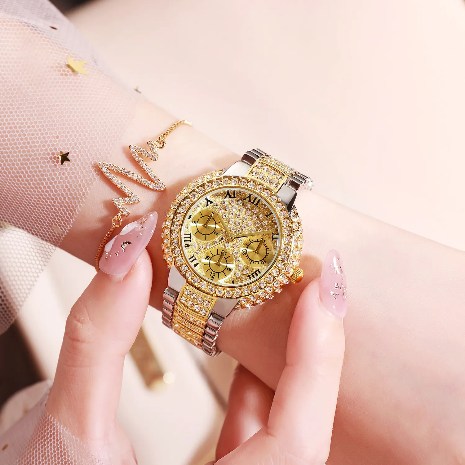 Women\'s Gold Bracelet Watch Water Resistant Quartz Elegant Timepiece Women main image 3