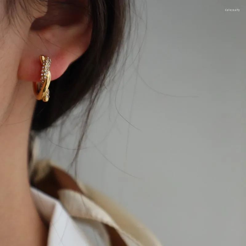 Hoop Huggie Gold kleur roestvrijstalen oorbellen voor vrouwen kleine eenvoudige ronde cirkel geknoopte zoete elegante accessoireshoop dale22