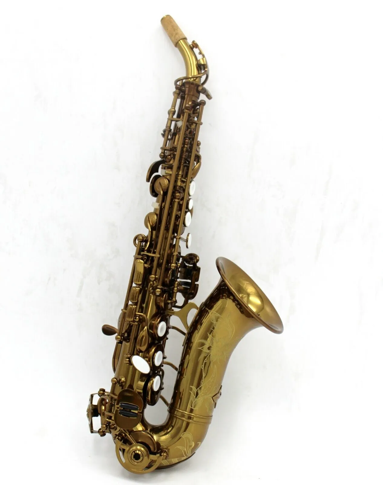 Saxophone soprano courbe cognac de style allemand avec gravure