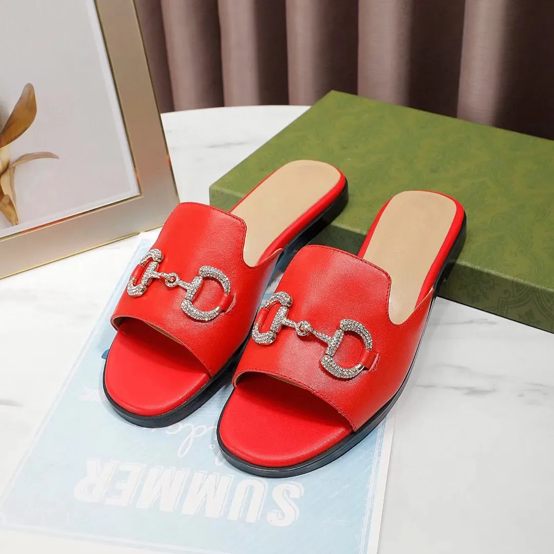 2022 designer design fashion women`s sandals slippers leather low heel inlaid diamond horse buckle luxury atmosphere high quality you are 34-41