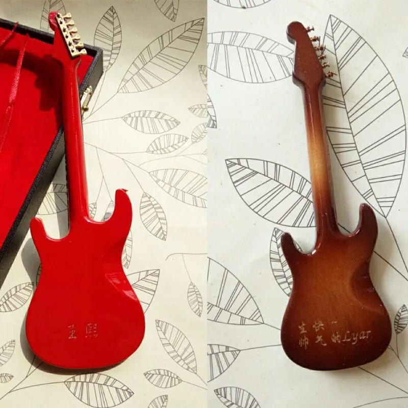 Mini Modèle de Guitare, avec Étui et Support Instrument de Musique