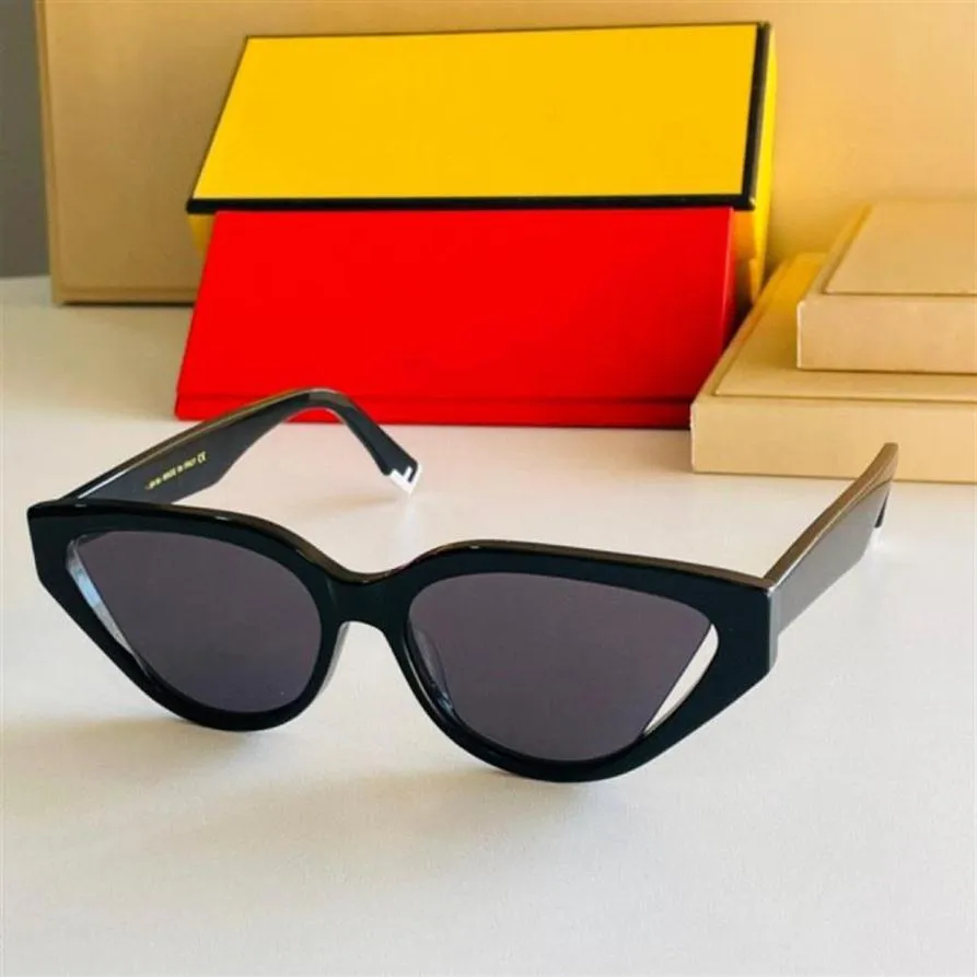 Sunglasses For Men and Women Summer Cat Eye 002V style Anti-Ultraviolet Retro Plate Plank Special design Full frame fashion Eyegla3104