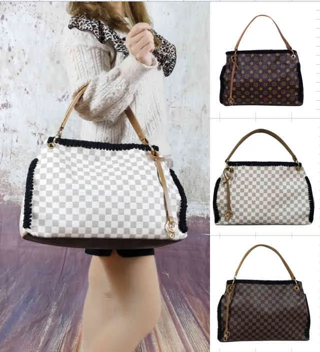 Ladies Fashion Luxury Brand Tide Bag Wholesale New Style Women's Classic Lattice Large Capacity One Shoulder Portable Underarm Tote