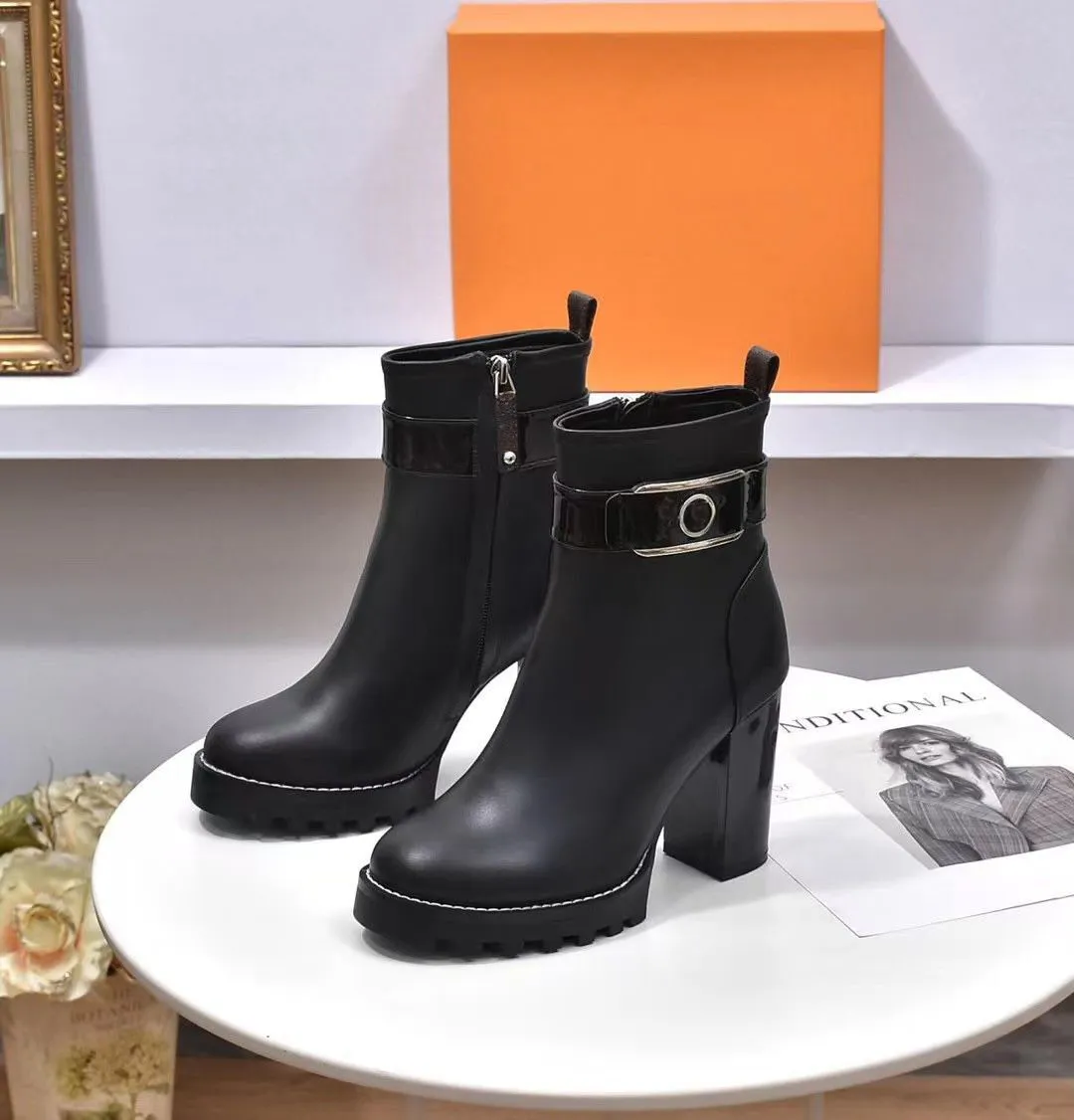 rivet boots woman cowhide zipper Metal belt buckle designer ankle boot 100% Leather lady High Heels fashion Autumn winter Thick heel women shoes size 35-40-42 With box
