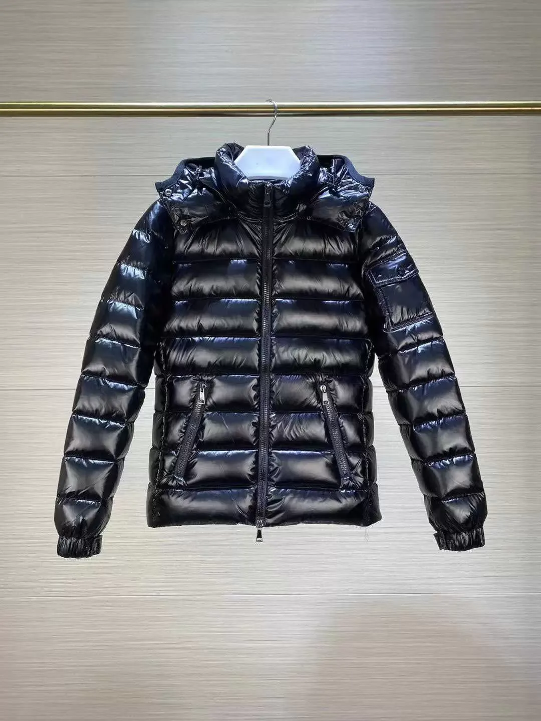 French Down Jacket Luxury Black Shiny Design For Winter Fashion With Simple Style & Warmth From