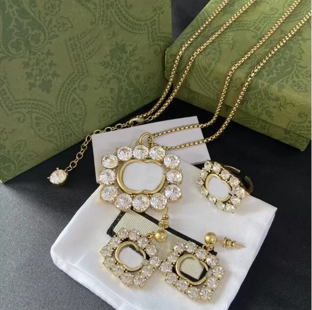 Luxury Sparkle Rhinestone Designer Necklace Earrings Girl Crystal Ear Studs Double Letter Diamond Pendant Stud Jewelry Set