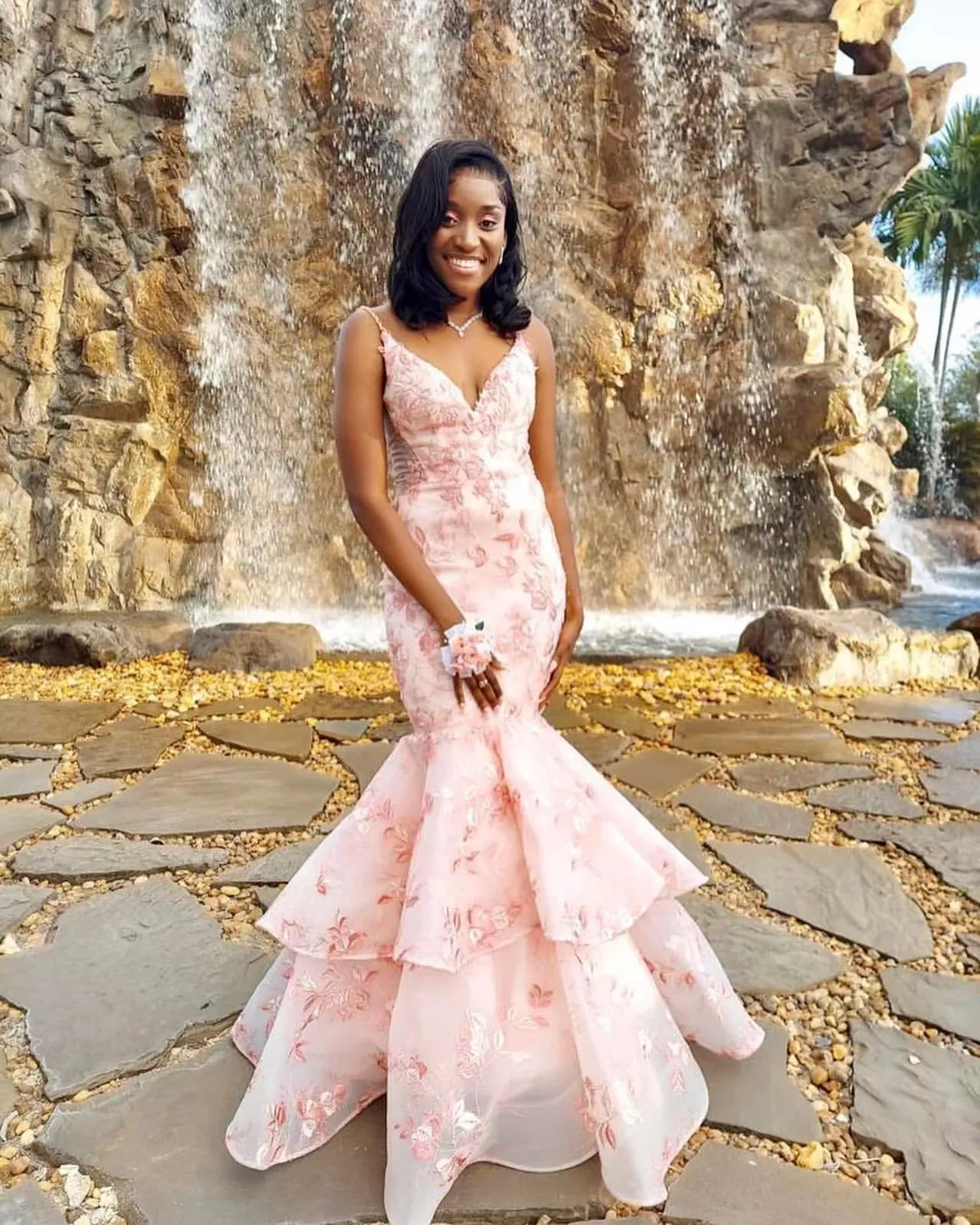 Elegant Pink Mermaid Pink Floral Prom Dress With Appliques, Beading, And V  Neckline Sleeveless Spaghetti Straps For African Womens Graduation Party  And Evening Events From Veralovebridal, $155.16