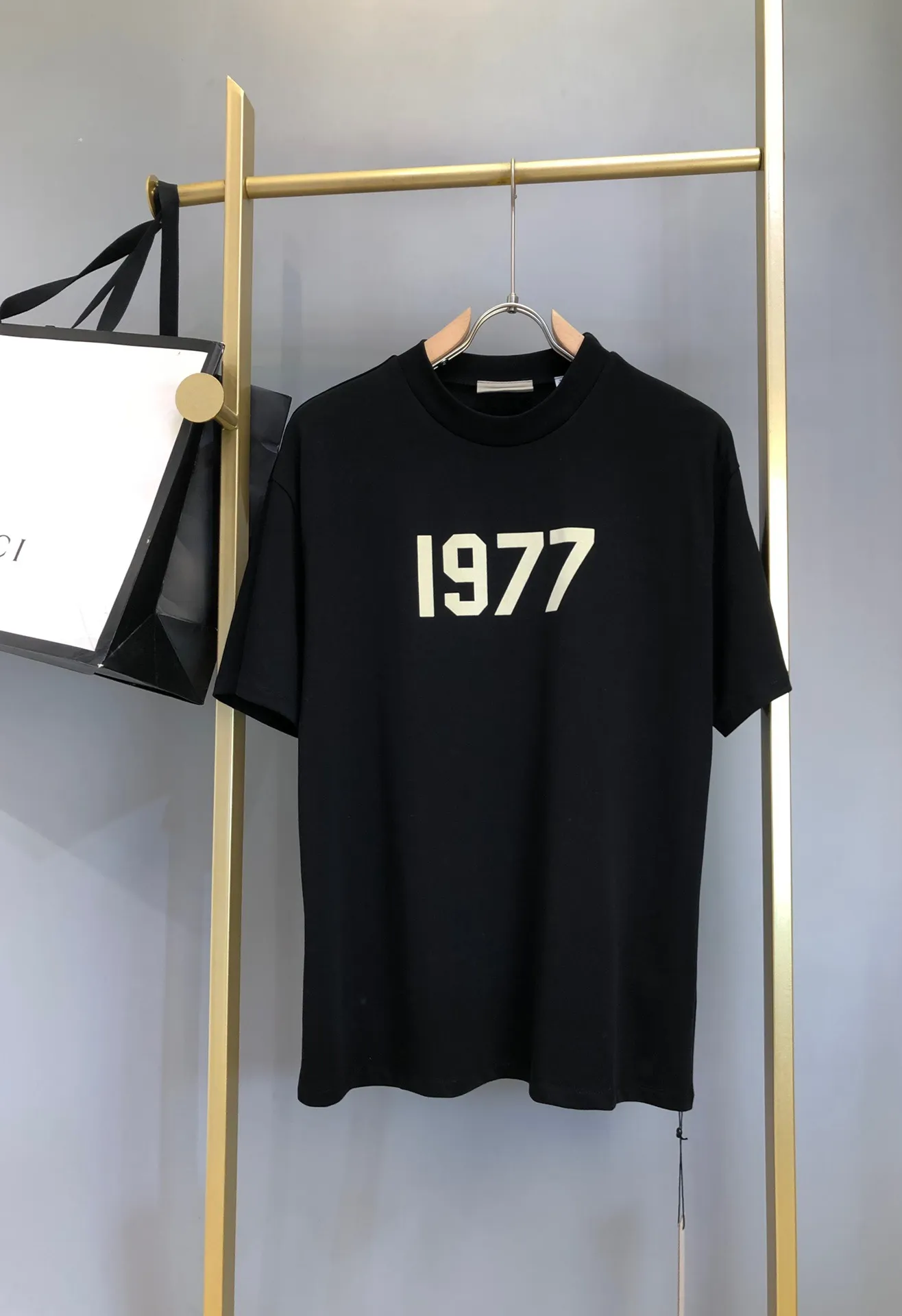 2022 T-shirts à col rond pour hommes Plus Polos avec impression et broderie en coton, réplique à 100% de t-shirts de taille européenne 3e2