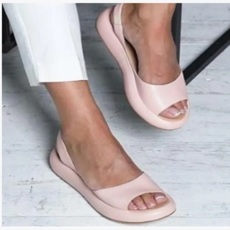 Spot New Casual Fashion Fish Mouth Flat Sandaler Kvinna Europeisk och Amerikansk Stor Storlek Kvinnors Skor