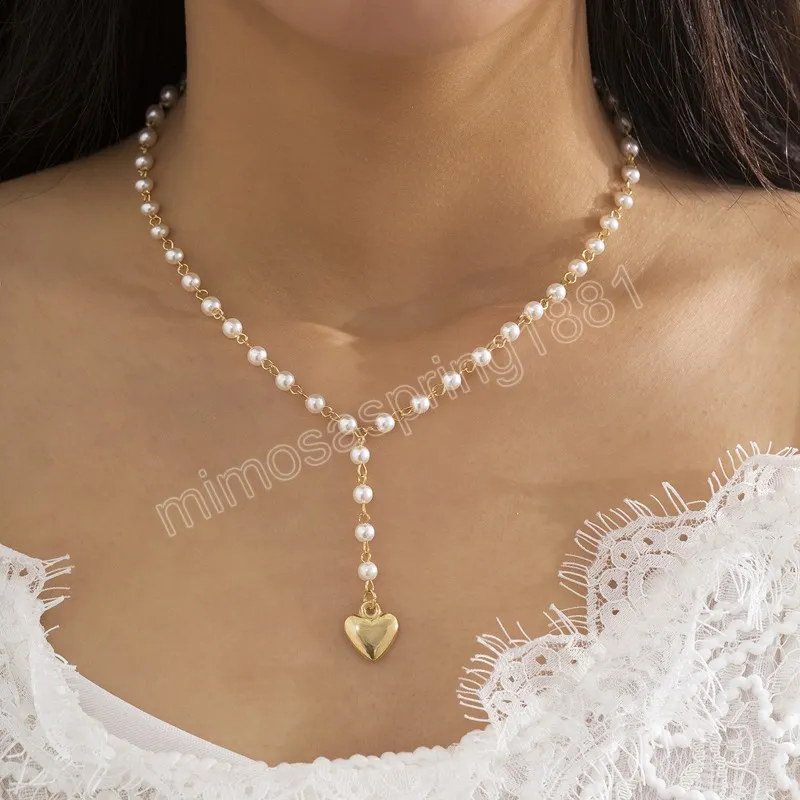 Винтажное простое металлическое сердце подвесное ожерелье Женщины 2022 Имитация жемчужных ожерелья для бисера