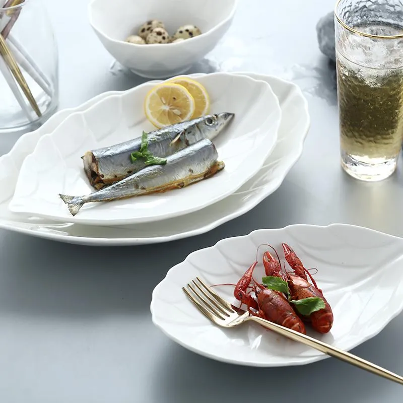 皿プレートモダンな不規則な葉の夕食家セラミックステーキパスタプレートエルレストランの食器純粋な白い蒸し魚メッキ