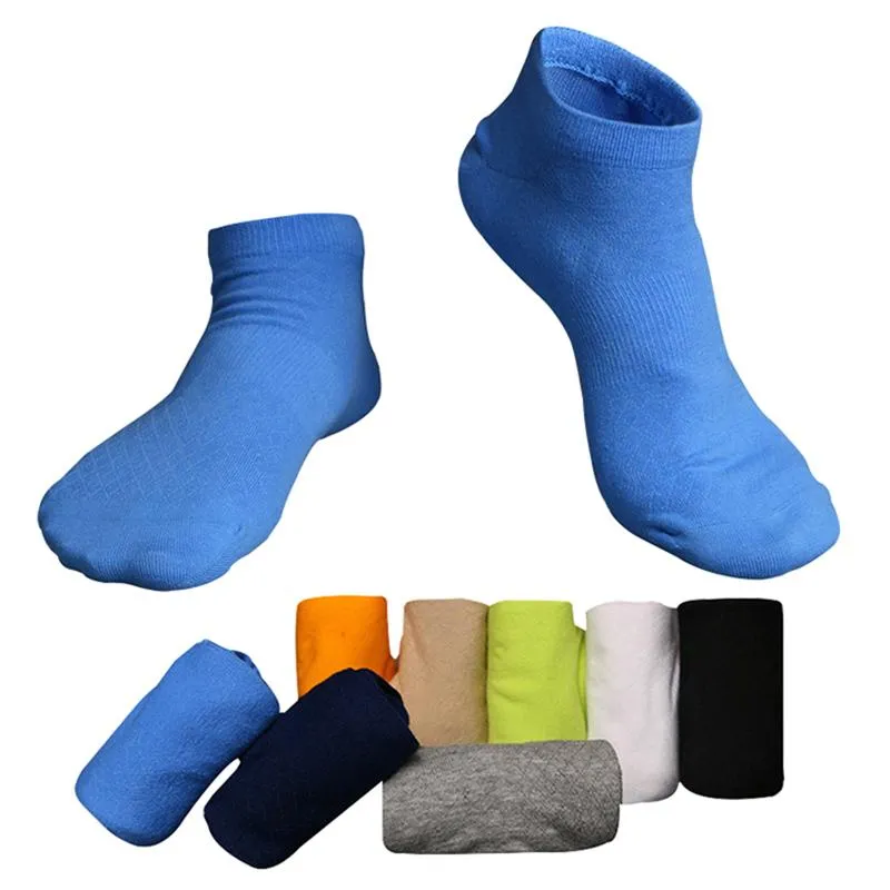 Chaussettes pour hommes paires hommes cheville chaussette solide couleur bonbon simple soigneusement coupe basse été automne respirant haute qualité coton MeiaMen's