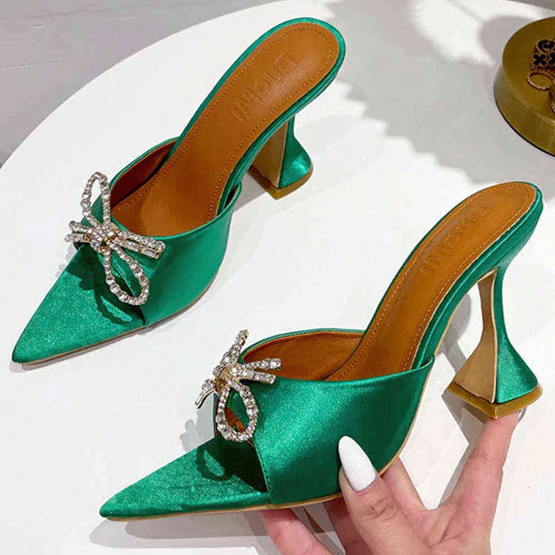 تصميم العلامة التجارية الفاخرة الصيف ساتان الأحذية نساء صندل High High Heels Party Bowknot Rhinone Crystal Heel Green Black Silk Shoe G220525