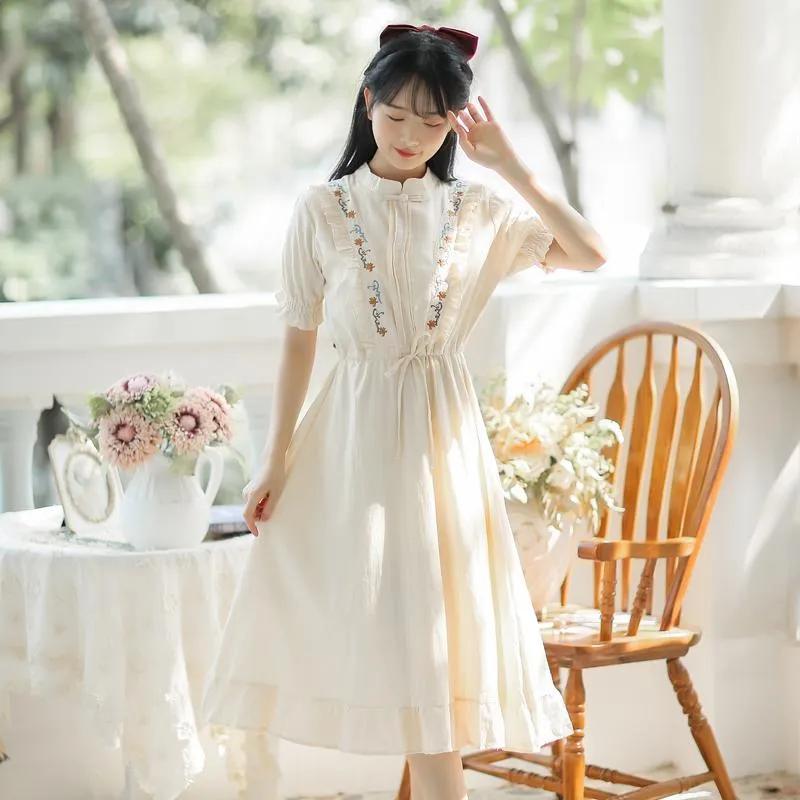 Casual Dresses Japanese Retro Literature and Art Liten Fresh Forest Spring Summer Women's Clothing Midje broderad bomullsklänning.