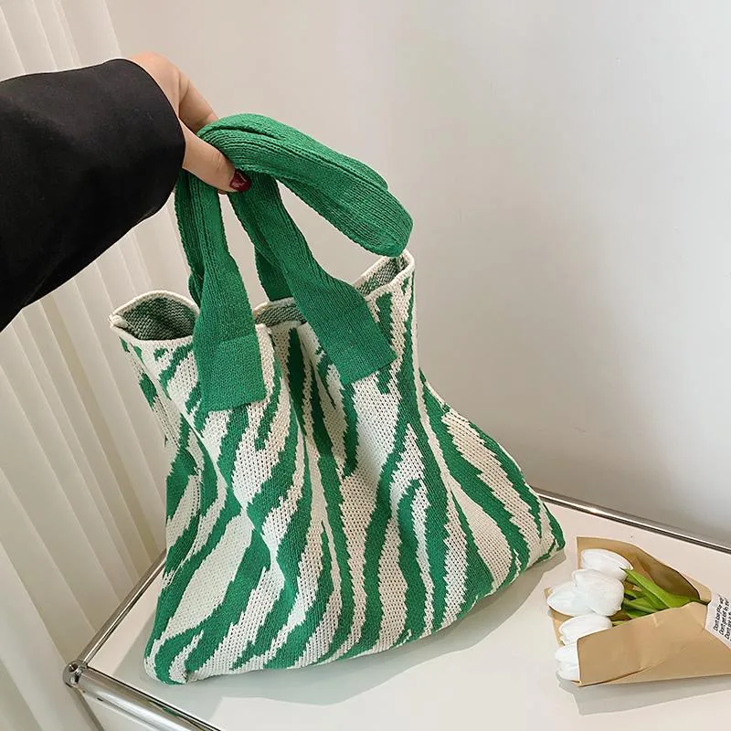 Avondtassen gebreide handtassen voor vrouwen hoogwaardige wollen schoudertas draagbare grote capaciteit shopper boho strand geweven tote femmeeevening