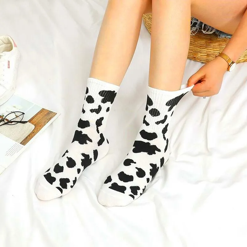 靴下靴下3ペアファッション牛印刷靴下sock rajuku日本語スタイルコットン女性漫画ストライプソリッドスクールガールズカジュアル