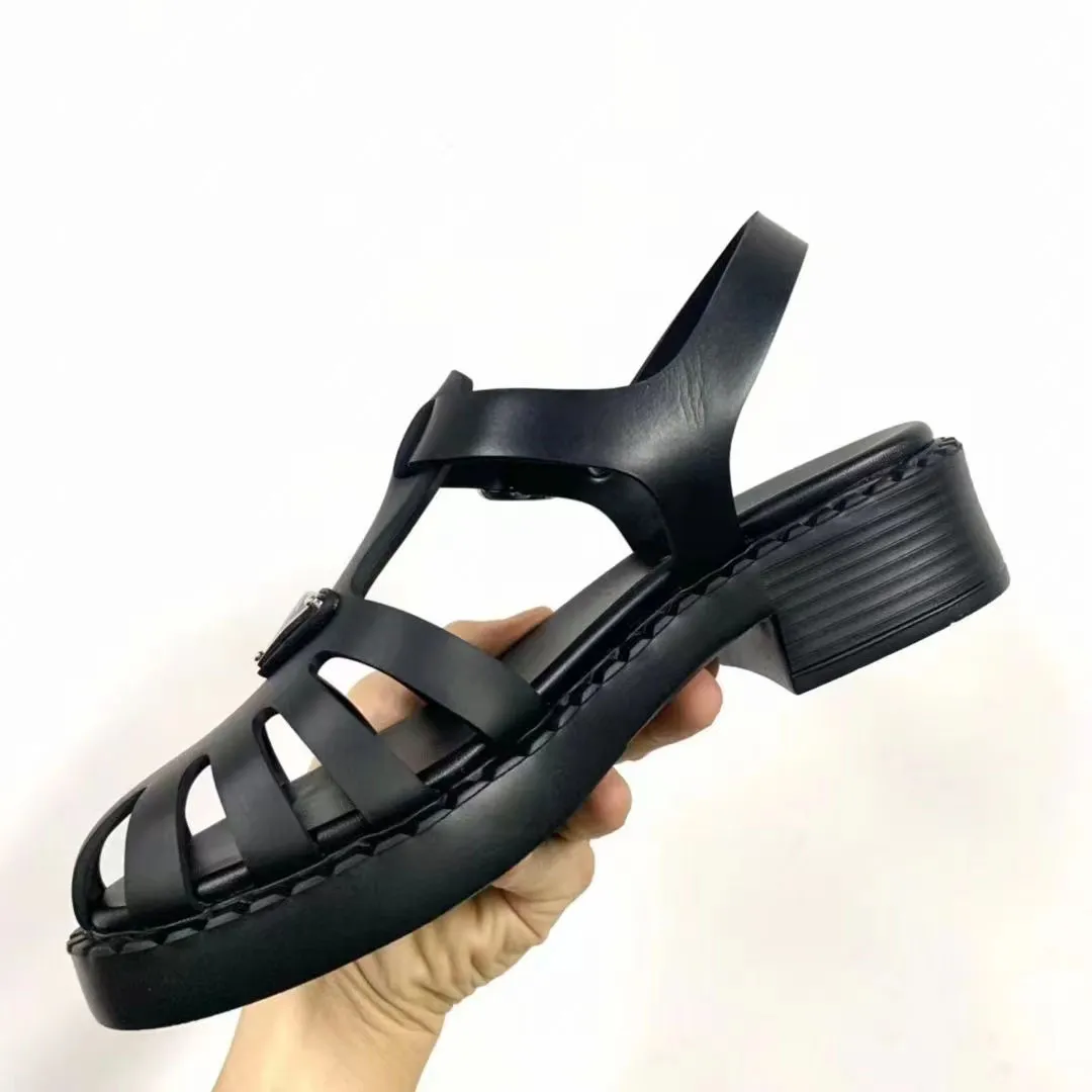2022 Sandals Patent Leather Thrill Heels Women Unique Designer Pointed toe Dress Wedding Shoes Sexy shoes Letters heel 35-41
