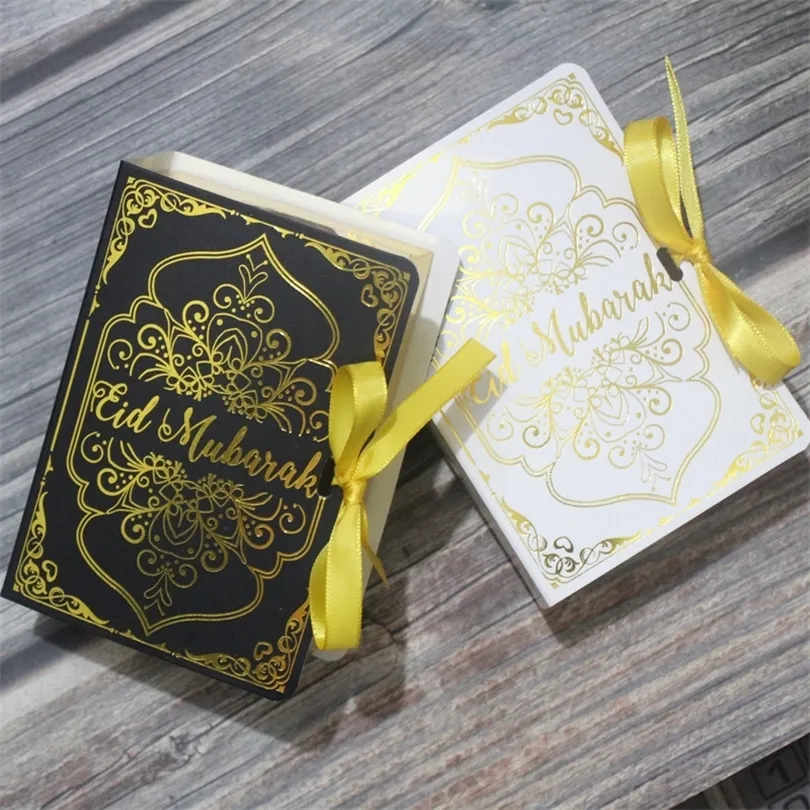 20/10 stcs Ramadan Gift Boxes Quran Boek ontwerp Candy Cookies verpakkingsdoos voor Eid Mubarak Islamitisch moslimdecor 13 cm 220427