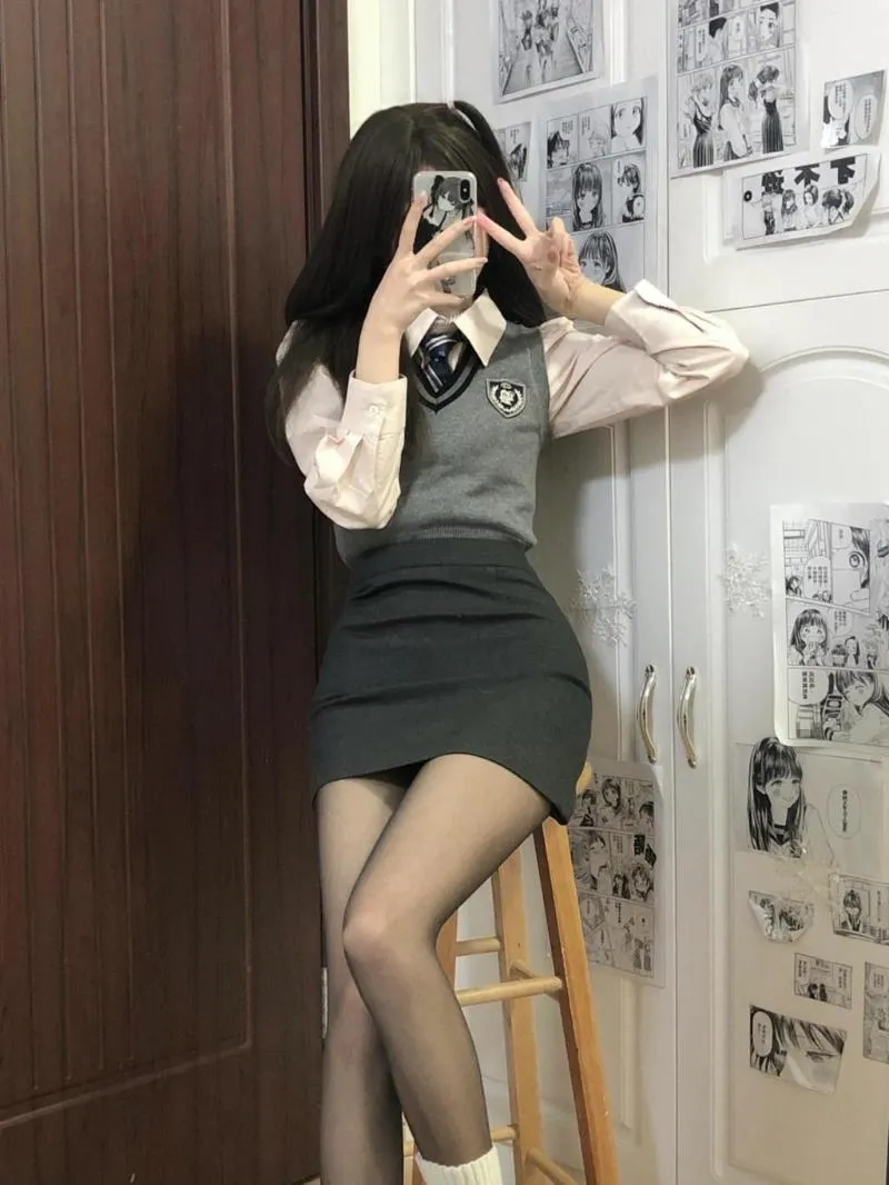 Clothing Sets College Style Jk Uniform Suit Women's Autumn Winter Grey Knitted Vest Pure Slim Wrap Hip SkirtClothing