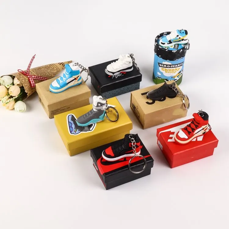 Designer de moda tênis estéreo chaveiro 3d mini basquete sapatos corrente homens mulheres crianças chaveiro saco pingente festa aniversário presente com caixa