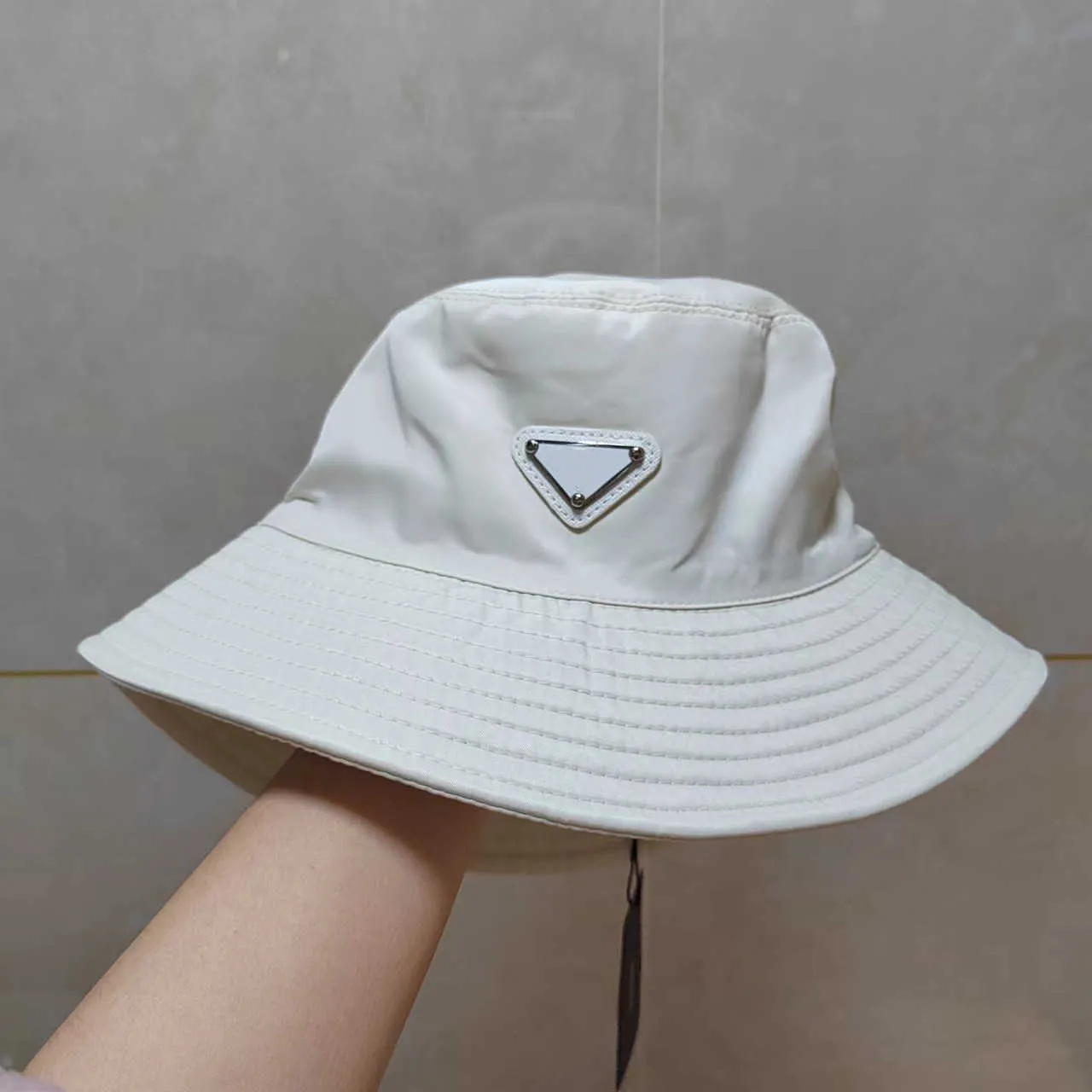 P Family Invertered Triangle Fisherman Hat fashionabla och mångsidiga bassänghatt Solskyddsmedel