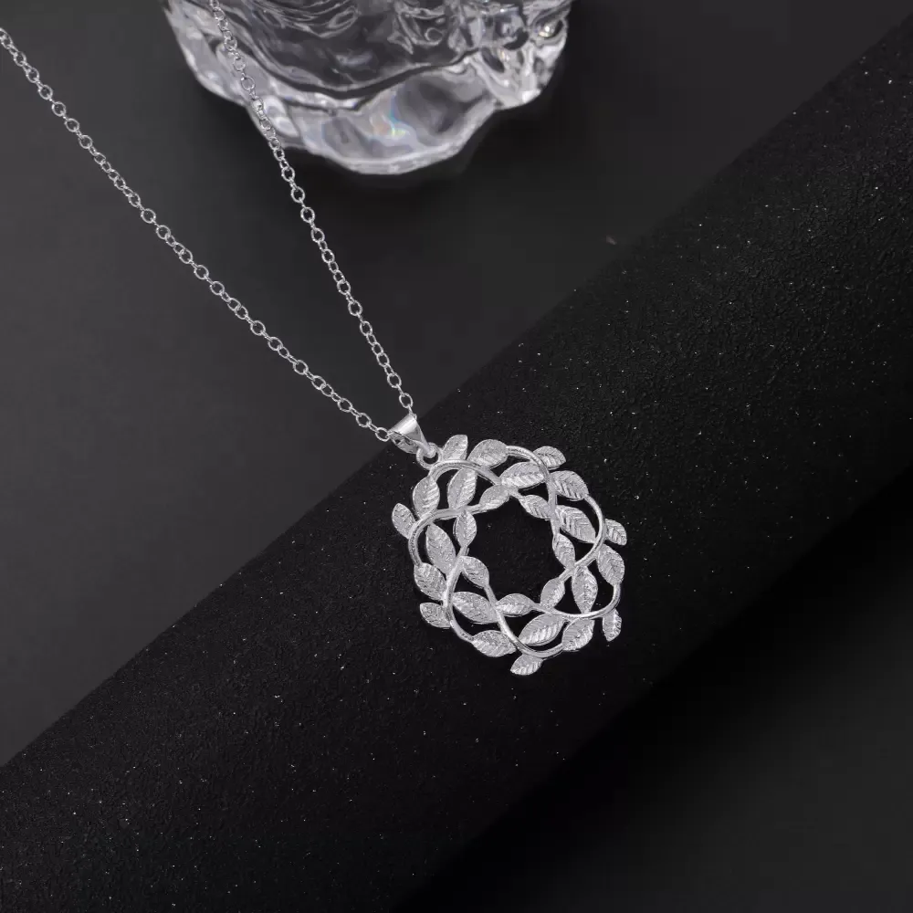 925 Silver Round Leaf Pendant Chain Halsband smycken Kvinnor bröllop mode söt bröllop